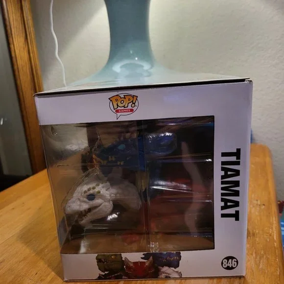 Dungeons & Dragons Tiamat w/ D20 2021 Fall Convention Exclusive Funko Pop - Picture 2 of 10